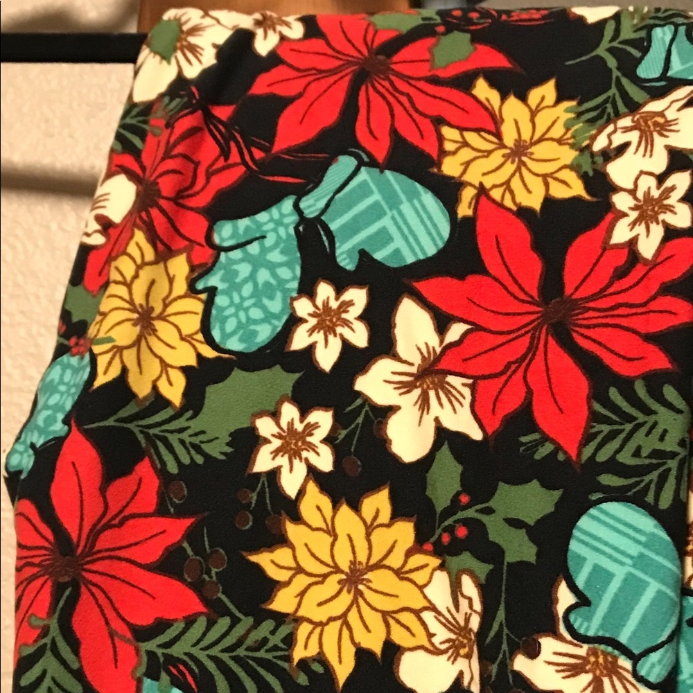 LuLaRoe OS Christmas Leggings